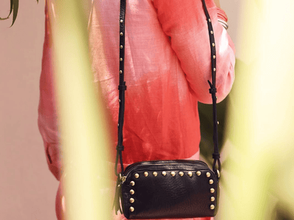 Bolsos Make Me Up Rock Negro Tachas