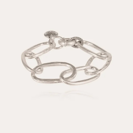 Pulsera de plata con cadena de eslabones ovalados grandes. Talla ajustable.
Largo: 22,5 cm - Ancho: 2 cm.