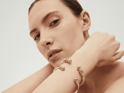 Pulsera Sari De Acetato Con Strass Dorado (Marfil)